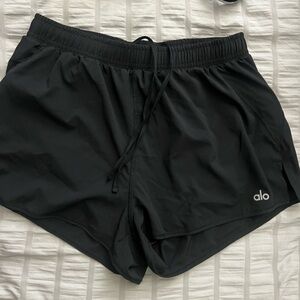 alo jogger shorts